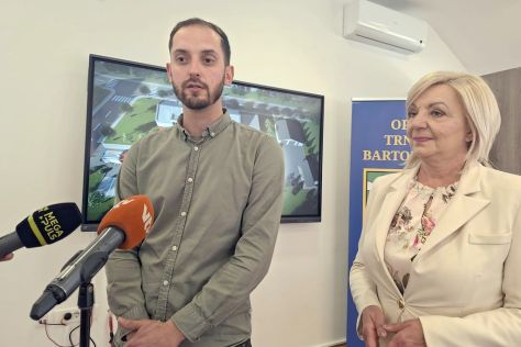 trnovec-potpisivanje ugovora-vatrogasni dom 3.jpeg