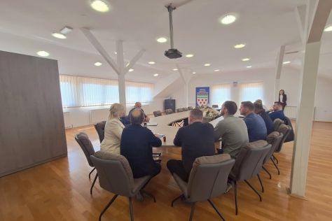 trnovec-potpisivanje ugovora-vatrogasni dom 5.jpeg