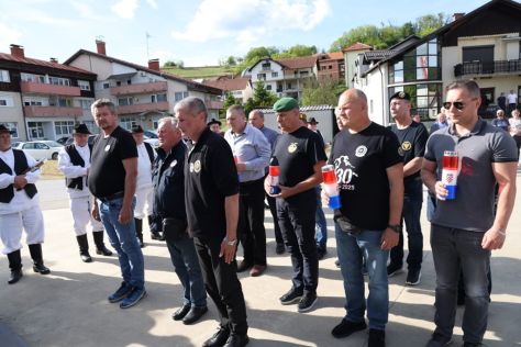 bednja-palenje svijeca 9.jpeg
