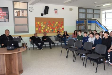 predavanje o domovinskom ratu p remetinec 1.jpg