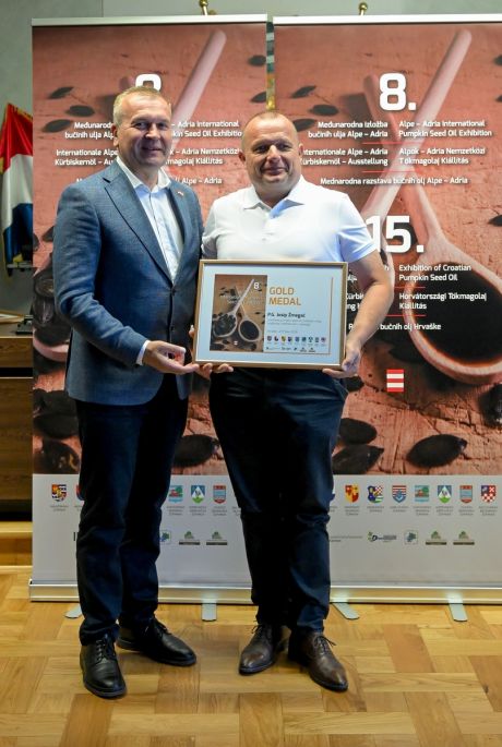 2_opg_josip_zmegac_Izlozba_bucinog_ulja 69  kopija.jpg