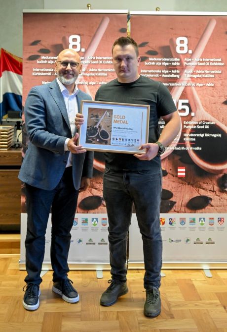Izlozba_bucinog_ulja 56.jpg