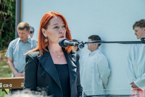 Pokop posmrtnih ostataka 36 rtava Moenec 14.jpg