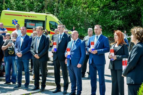 Pokop posmrtnih ostataka 36 rtava Moenec 32.jpg