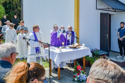 Pokop posmrtnih ostataka 36 rtava Moenec 5.jpg