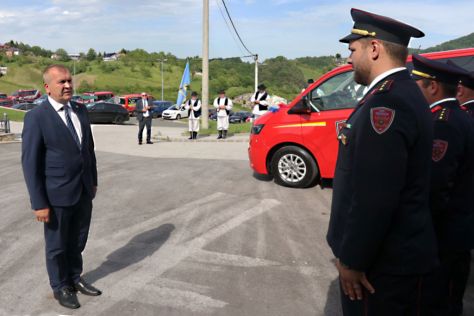 batch_75_godina_dvd_visnjica_02.jpg