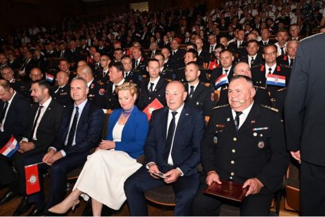 batch_Proslava 150 9.jpg