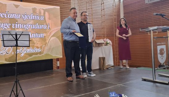 Svecana sjednica Opcinskog vijeca Opcine Vidovec 9.jpg