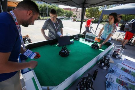 Maker Faire 9 20260909.jpg