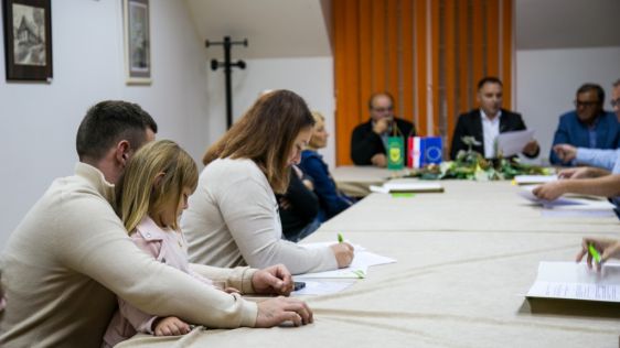 batch_240926-ugovori-povratnici-17 Large.jpg