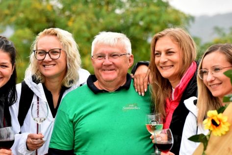 batch_Wine  Walk Cestica20.jpg